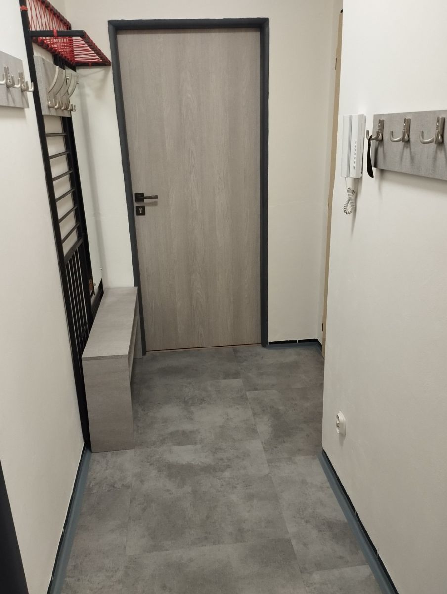 Pronájem bytu 3+1 64 m² — photo 2