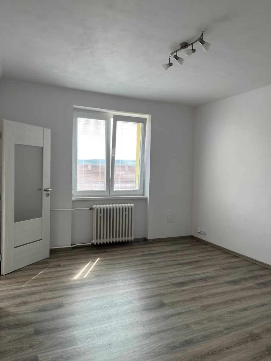 Pronájem bytu 2+1 50 m² — photo 2