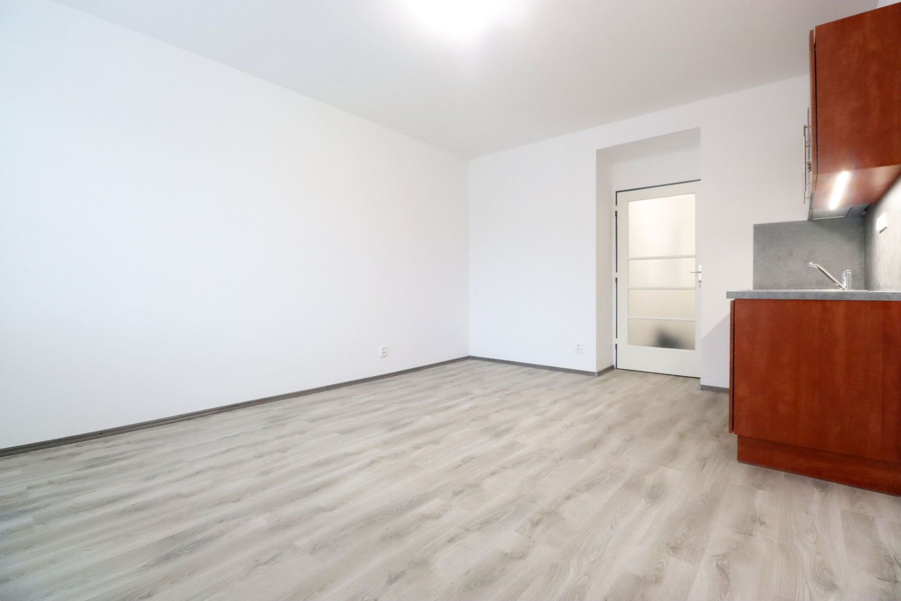 Pronájem bytu 1+kk 27 m²