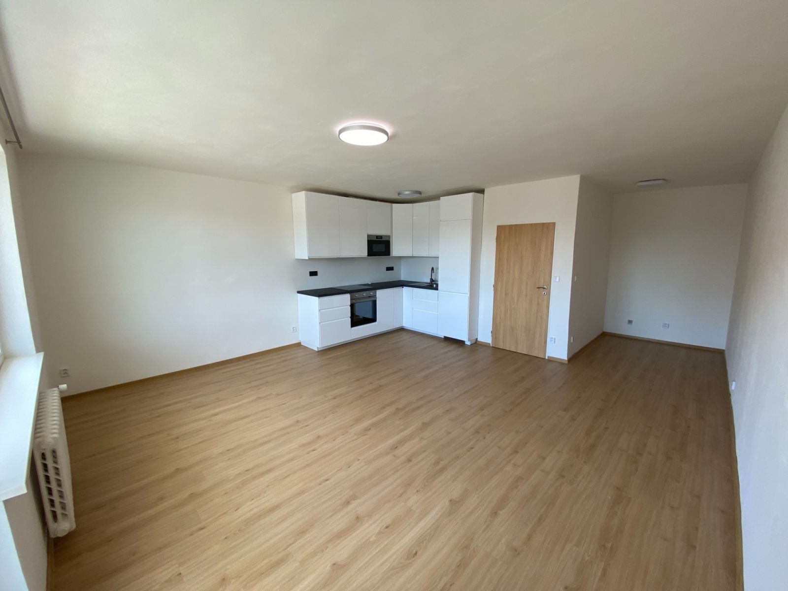 Pronájem bytu 1+kk 42 m² — photo 2