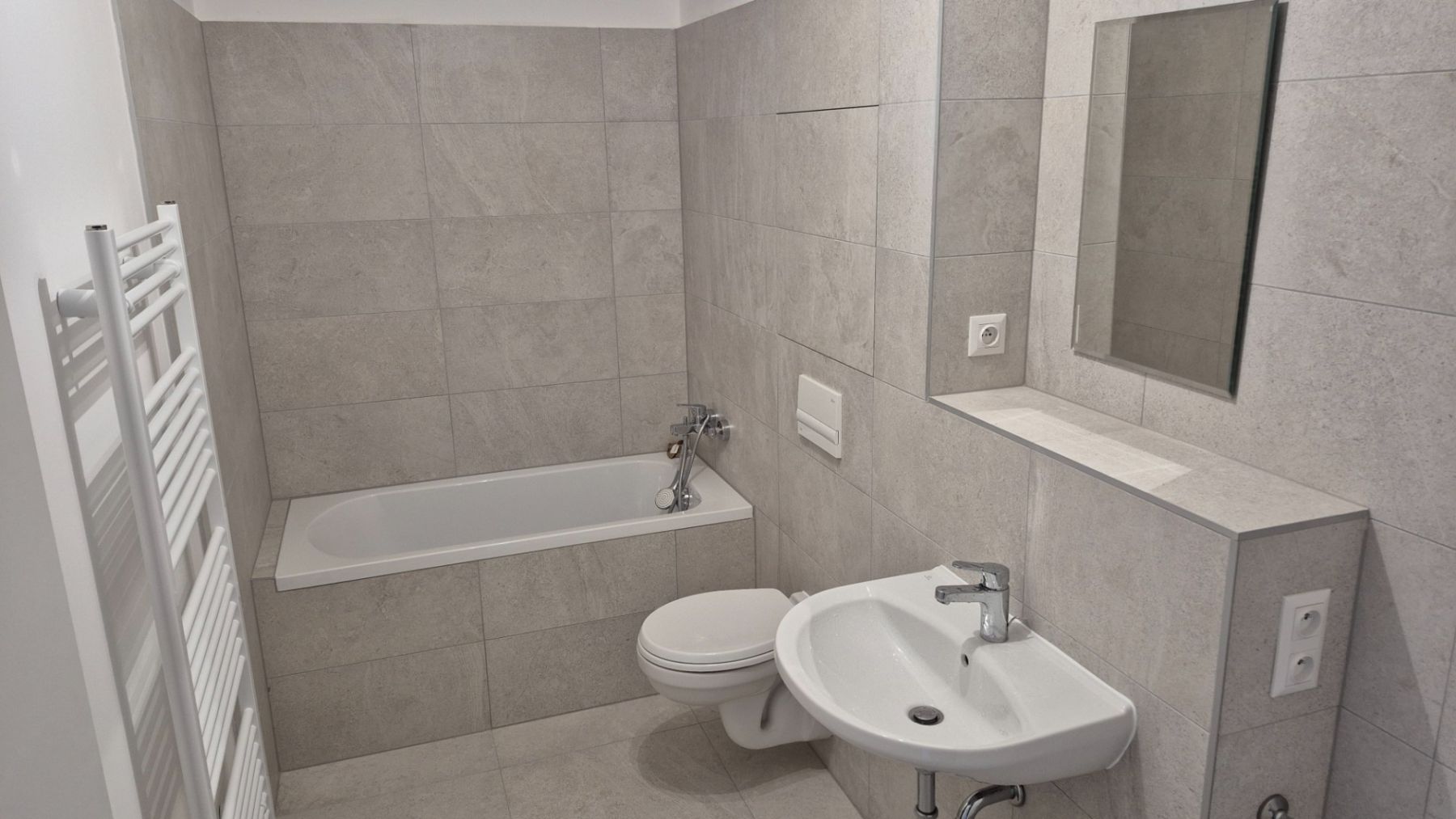 Pronájem bytu 1+kk 36 m² — photo 2