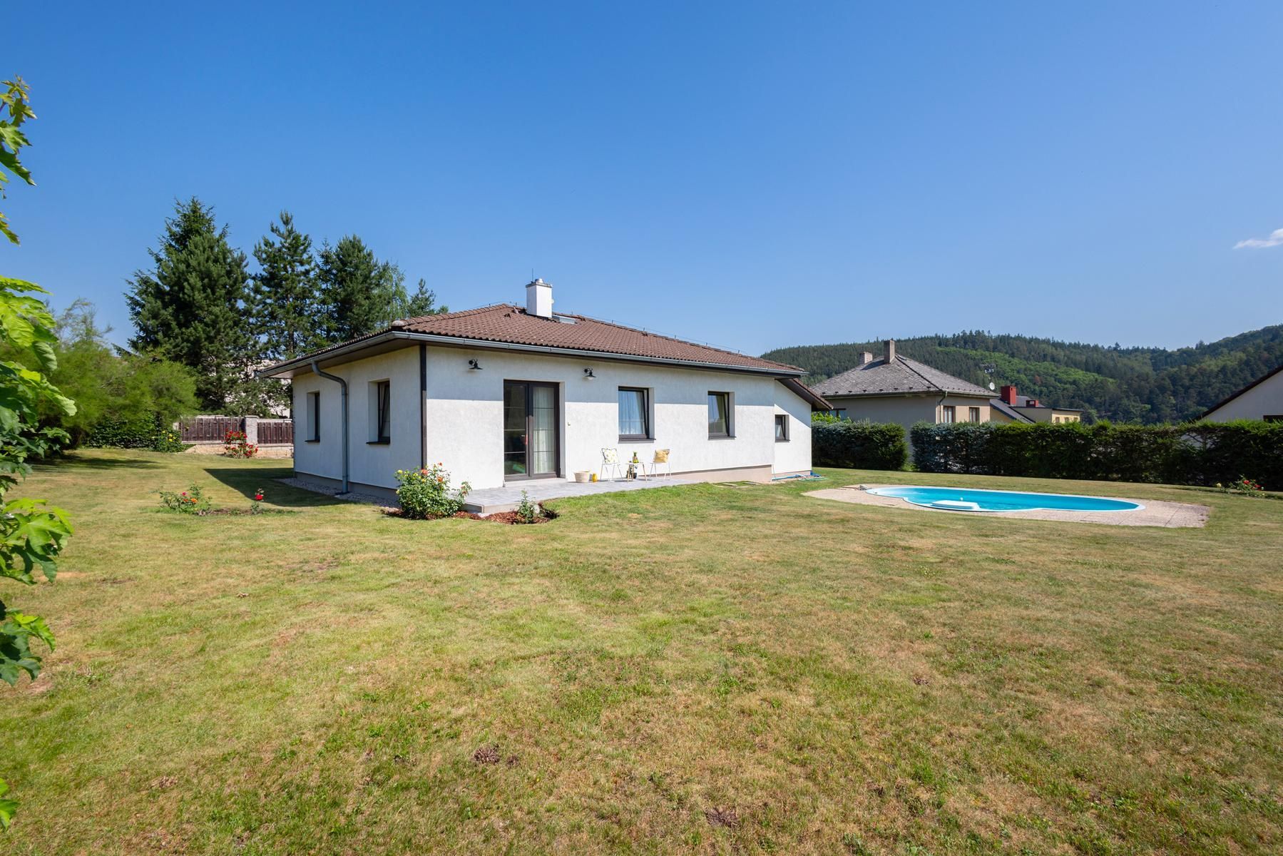 Prodej domu 130 m², pozemek 1.819 m² — photo 2