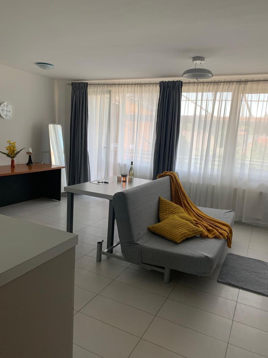 Pronájem bytu 3+kk 73 m² — photo 3