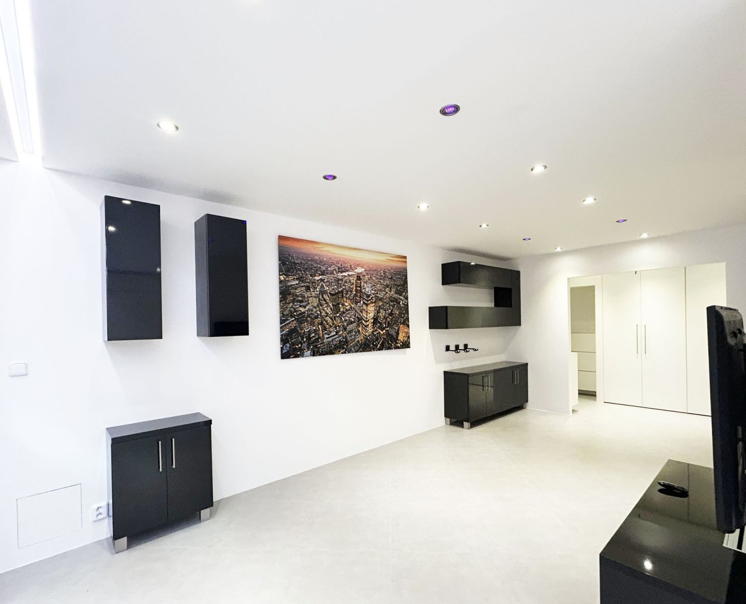 Pronájem bytu 1+kk 49 m² — photo 2