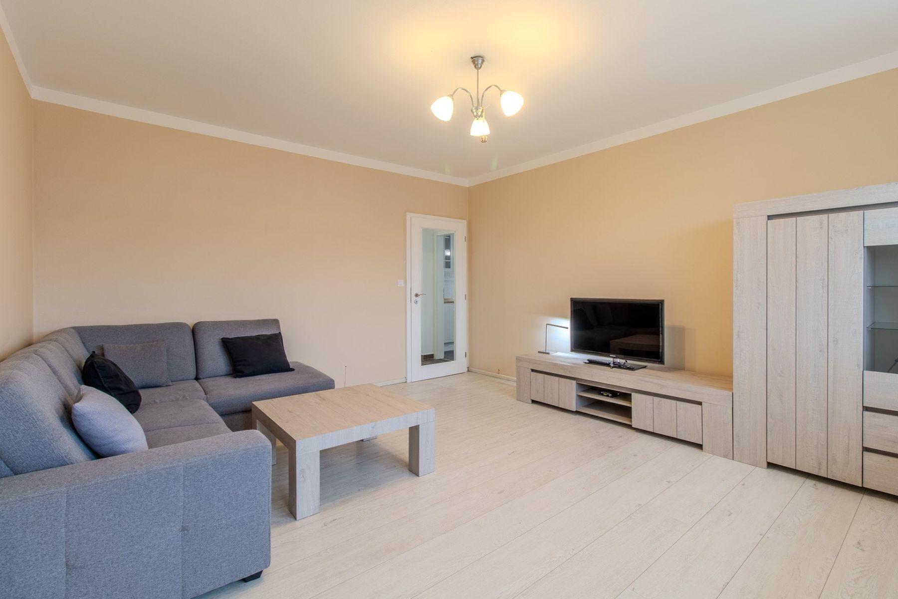 Pronájem bytu 2+1 70 m² — photo 2