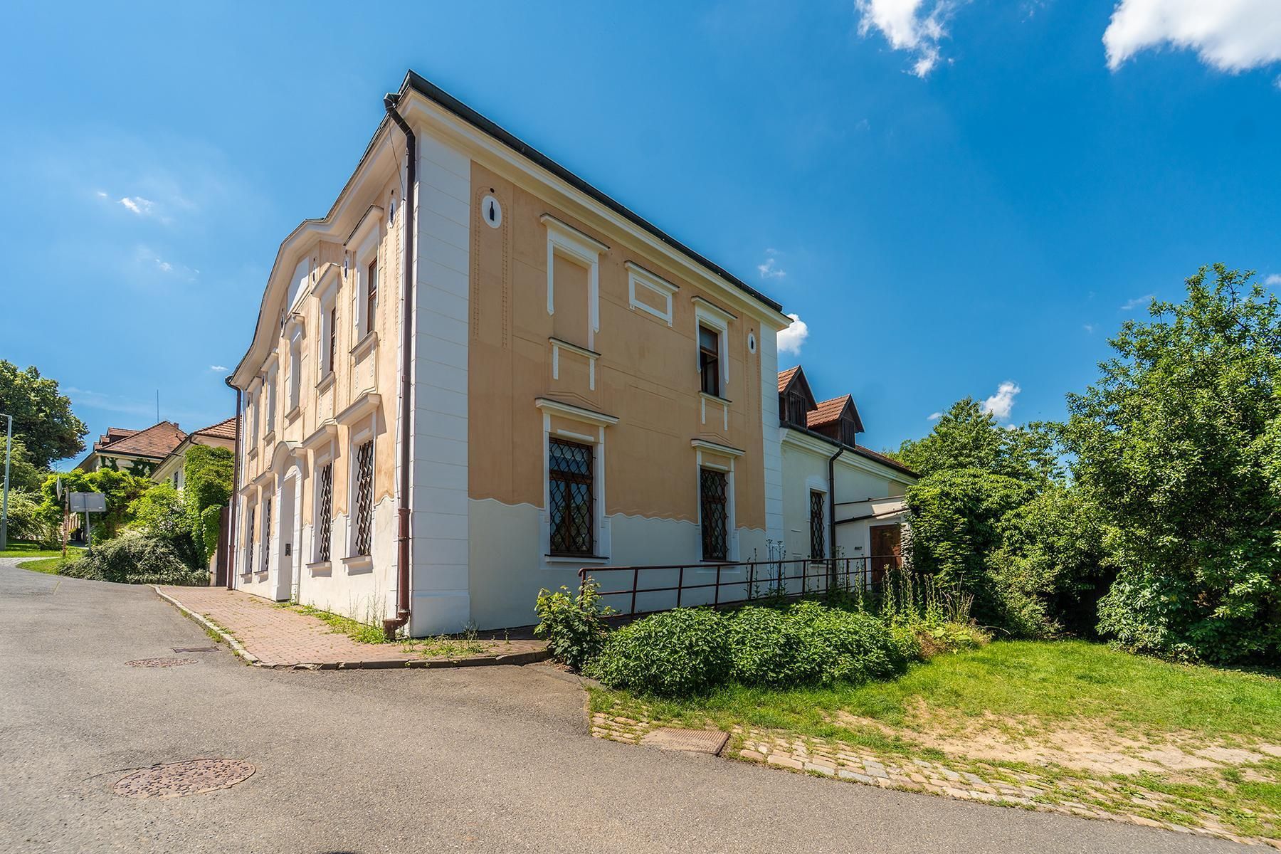 Prodej domu 250 m², pozemek 1.117 m² — photo 2