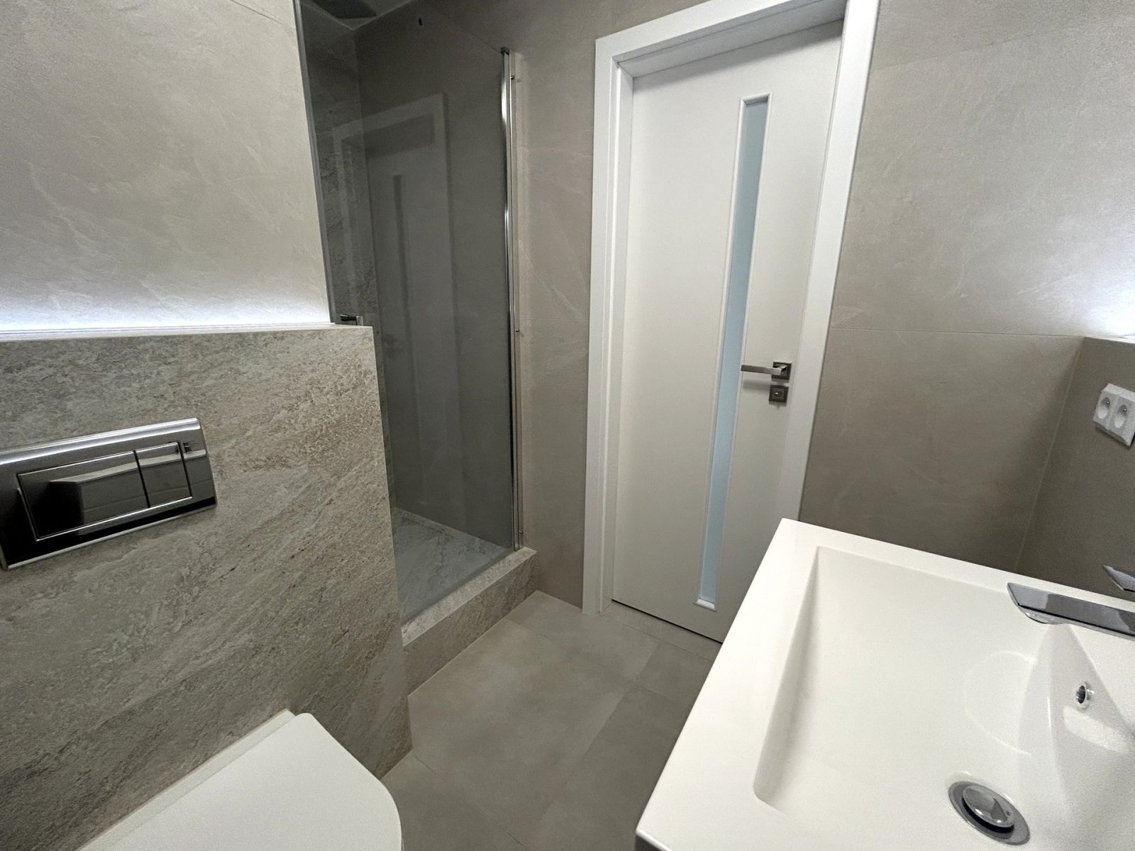 Pronájem bytu 2+kk 49 m² — photo 2