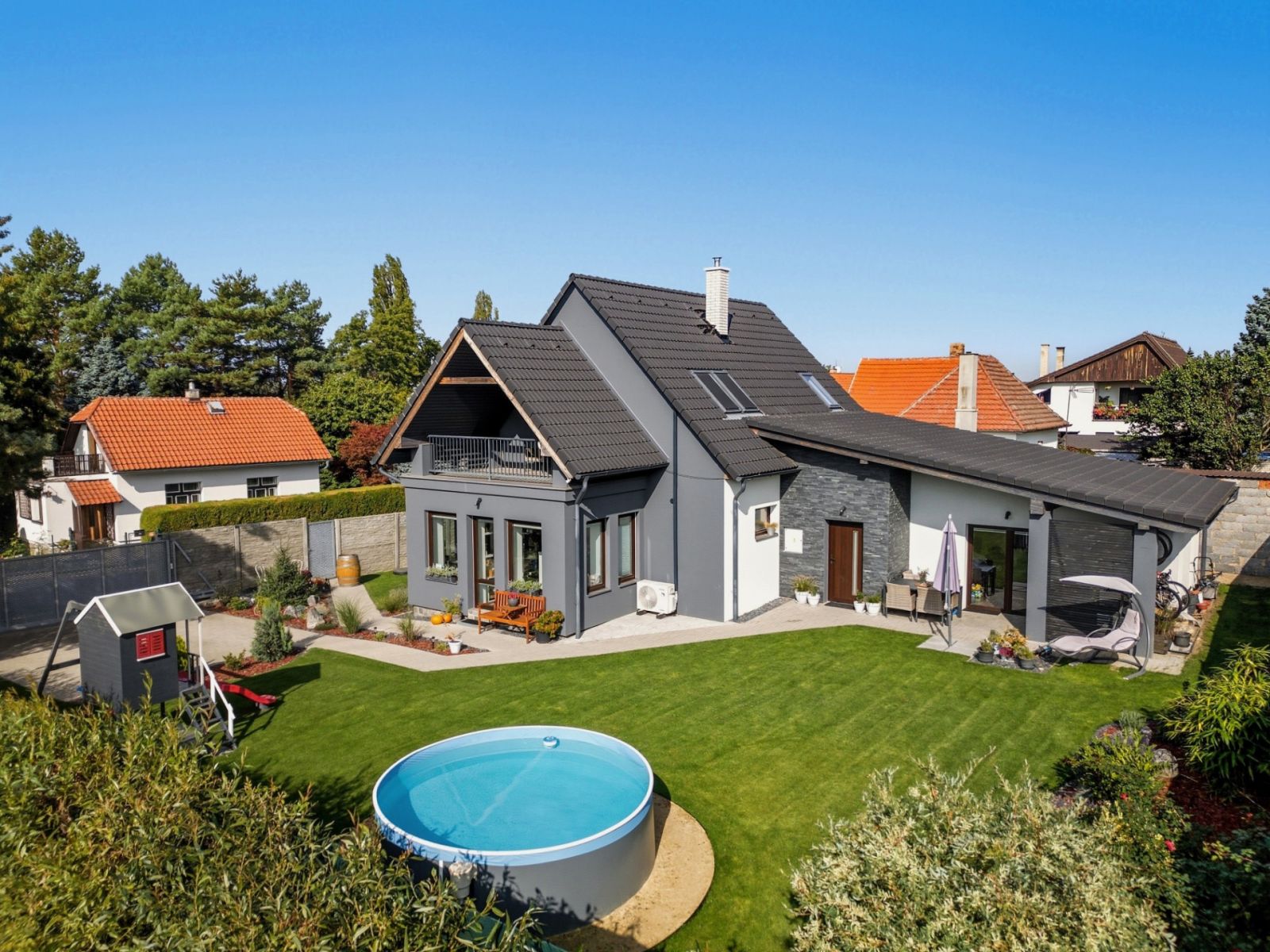 Prodej domu 146 m², pozemek 637 m² — photo 2