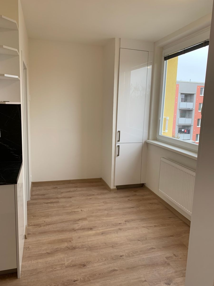 Pronájem bytu 2+1 58 m² — photo 3