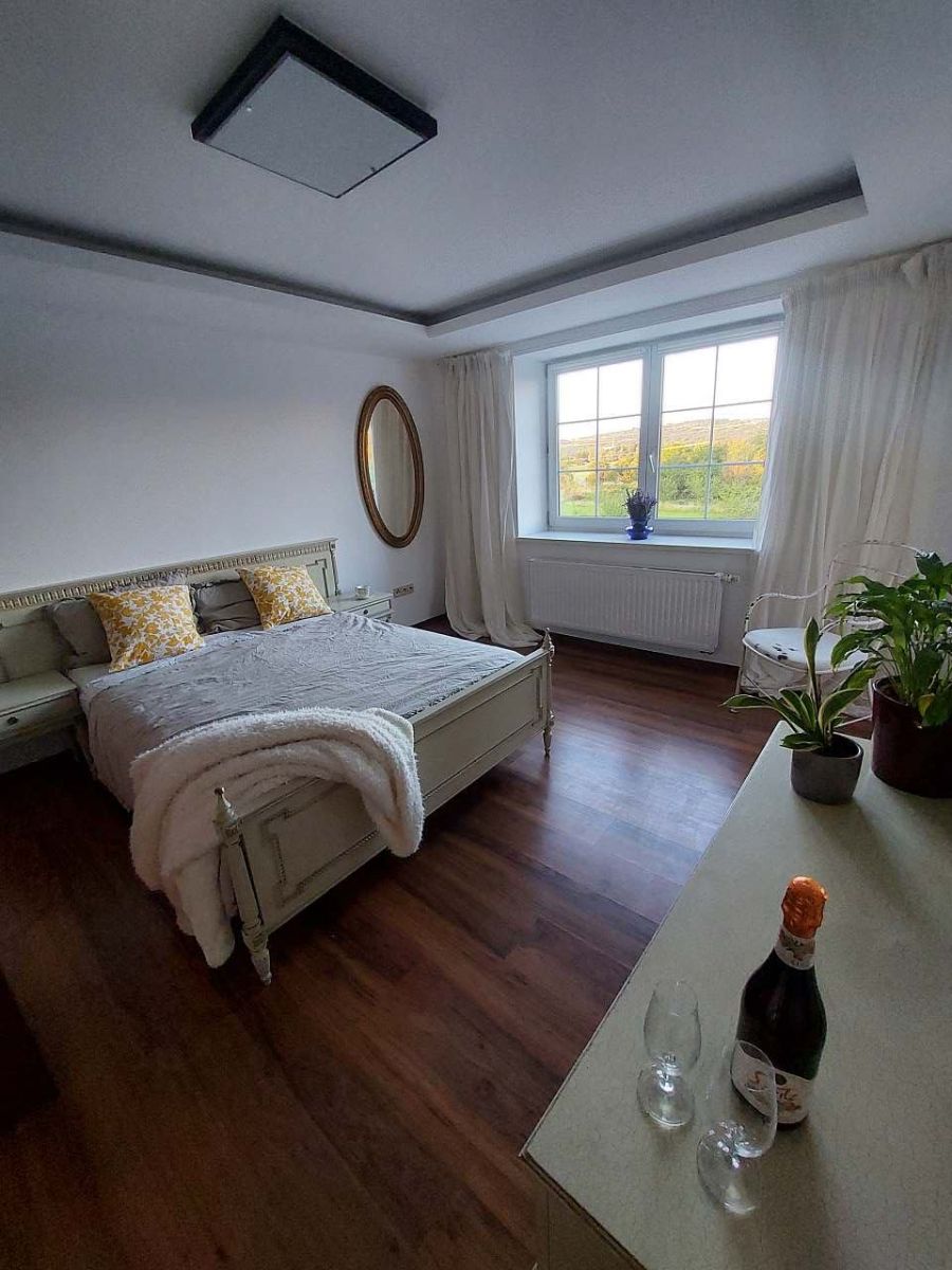  — photo 2