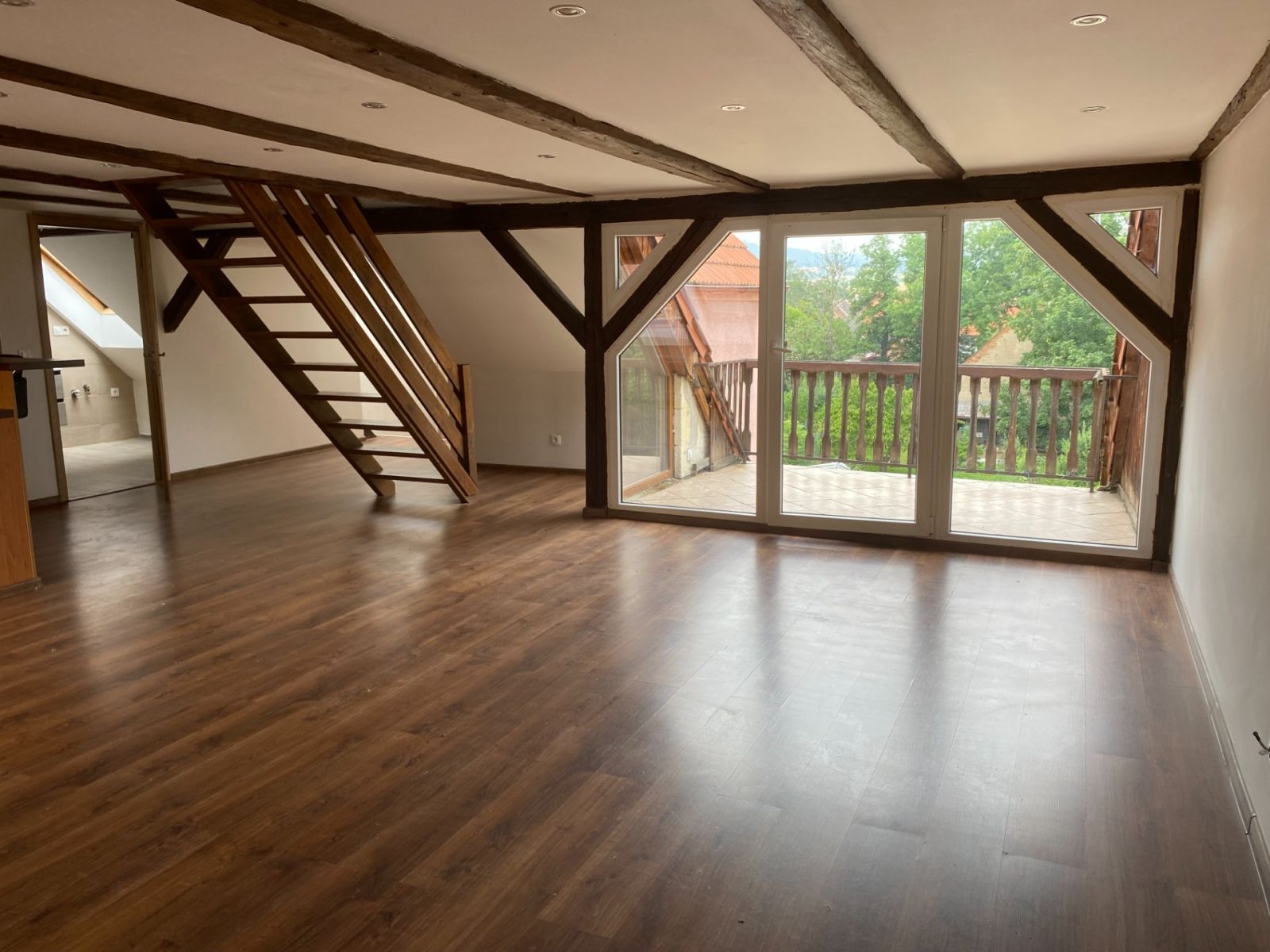 Pronájem bytu 2+kk 105 m² — photo 2