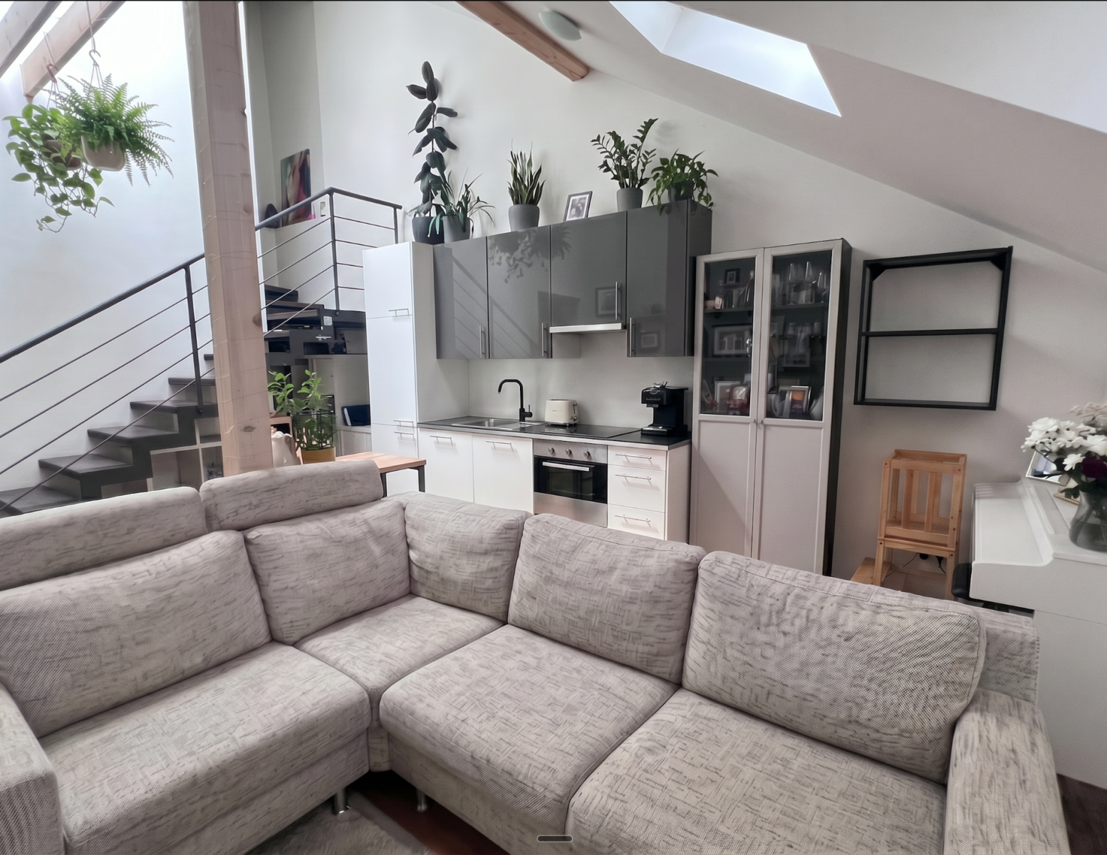 Pronájem bytu 3+kk 99 m² — photo 3