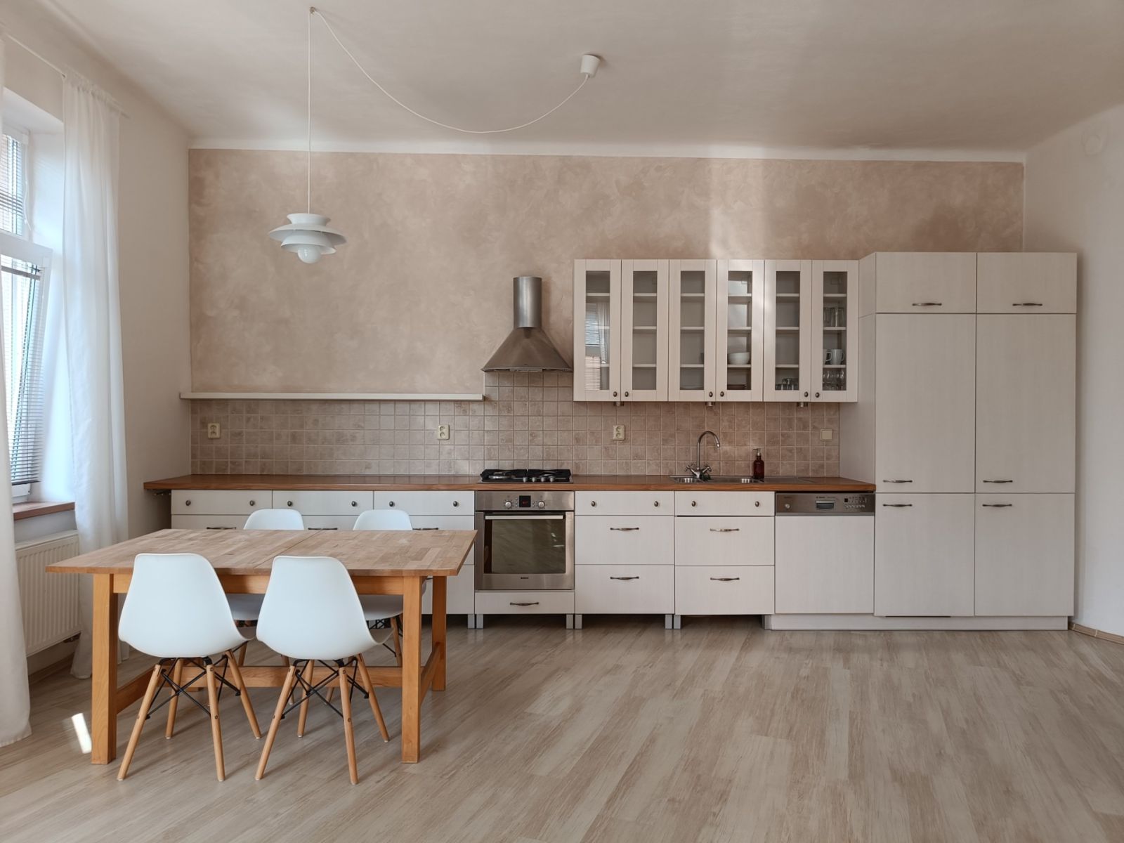 Pronájem bytu 2+kk 62 m² — photo 2