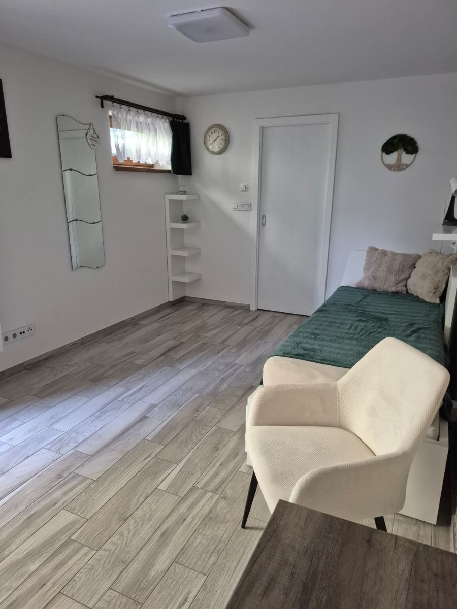 Pronájem kanceláře 25 m² — photo 2