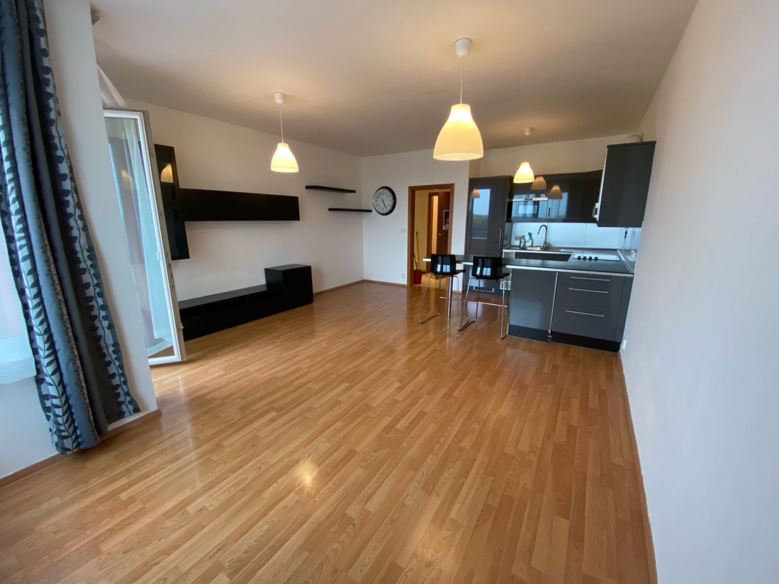 Pronájem bytu 2+kk 77 m²