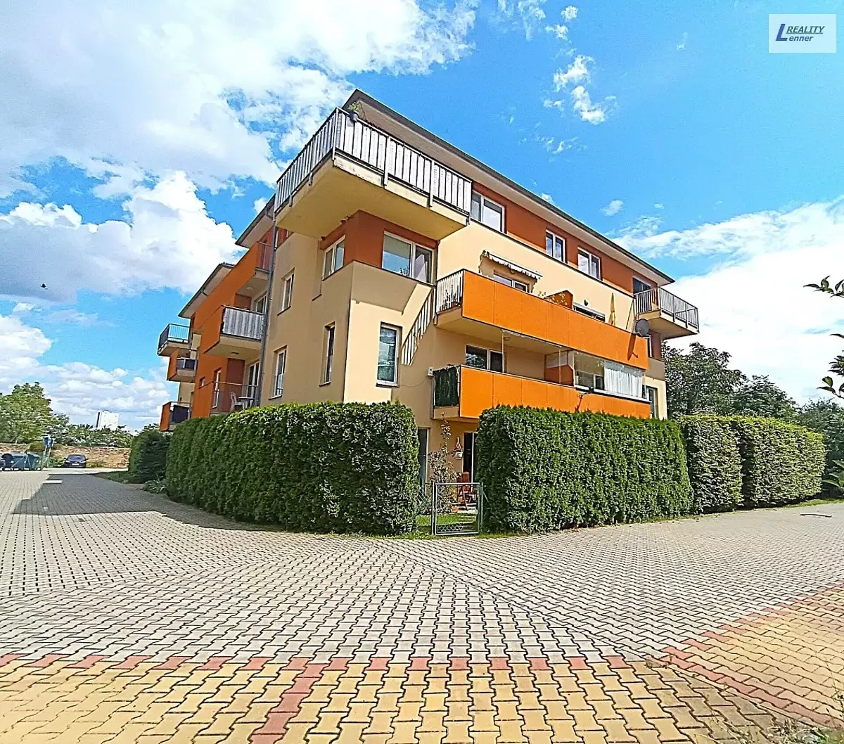 Pronájem bytu 3+kk 74 m²