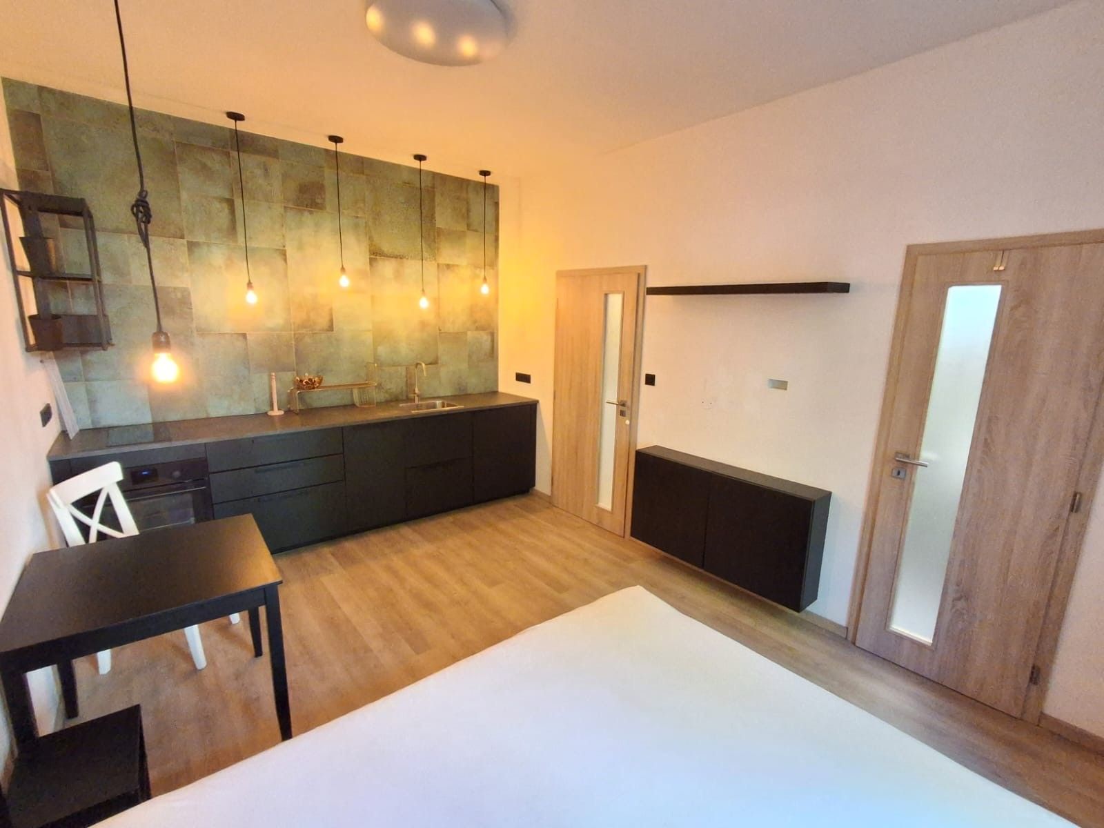 Pronájem bytu 1+kk 25 m² — photo 2