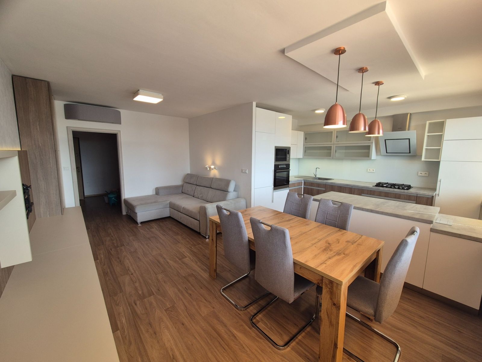 Pronájem bytu 3+kk 69 m²
