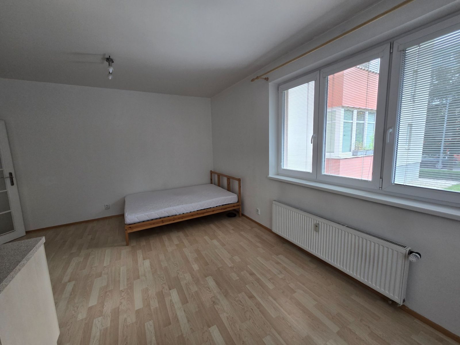 Pronájem bytu 1+kk 33 m² — photo 4