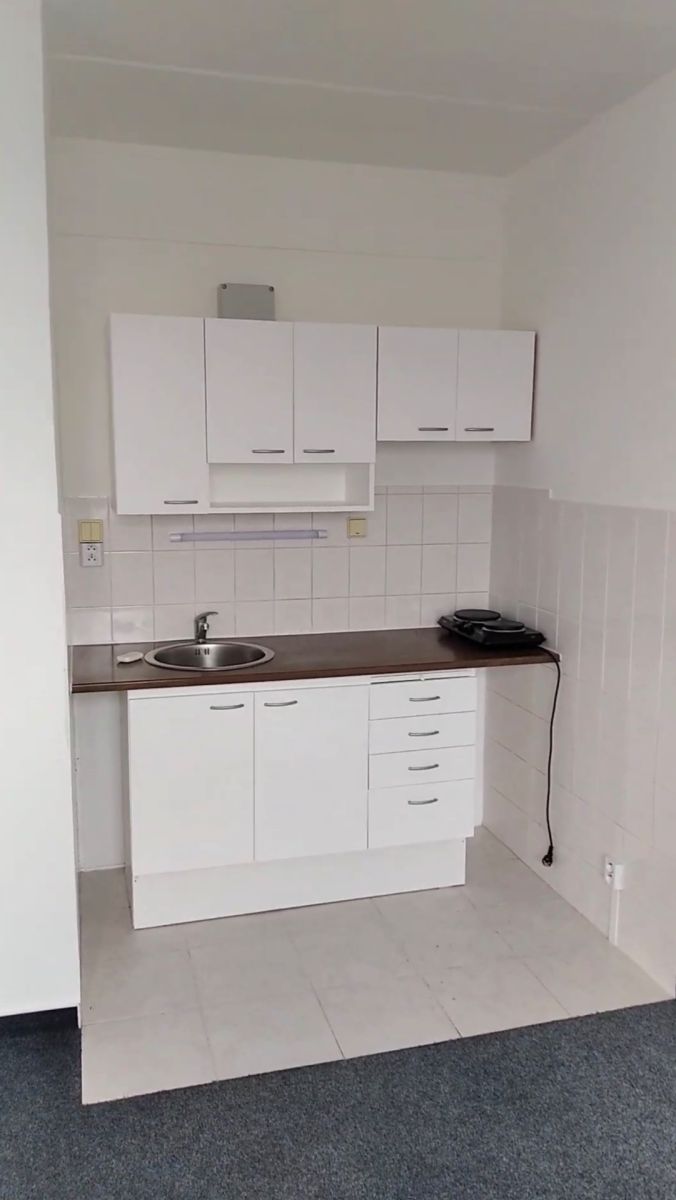 Pronájem bytu 1+kk 21 m² — photo 2