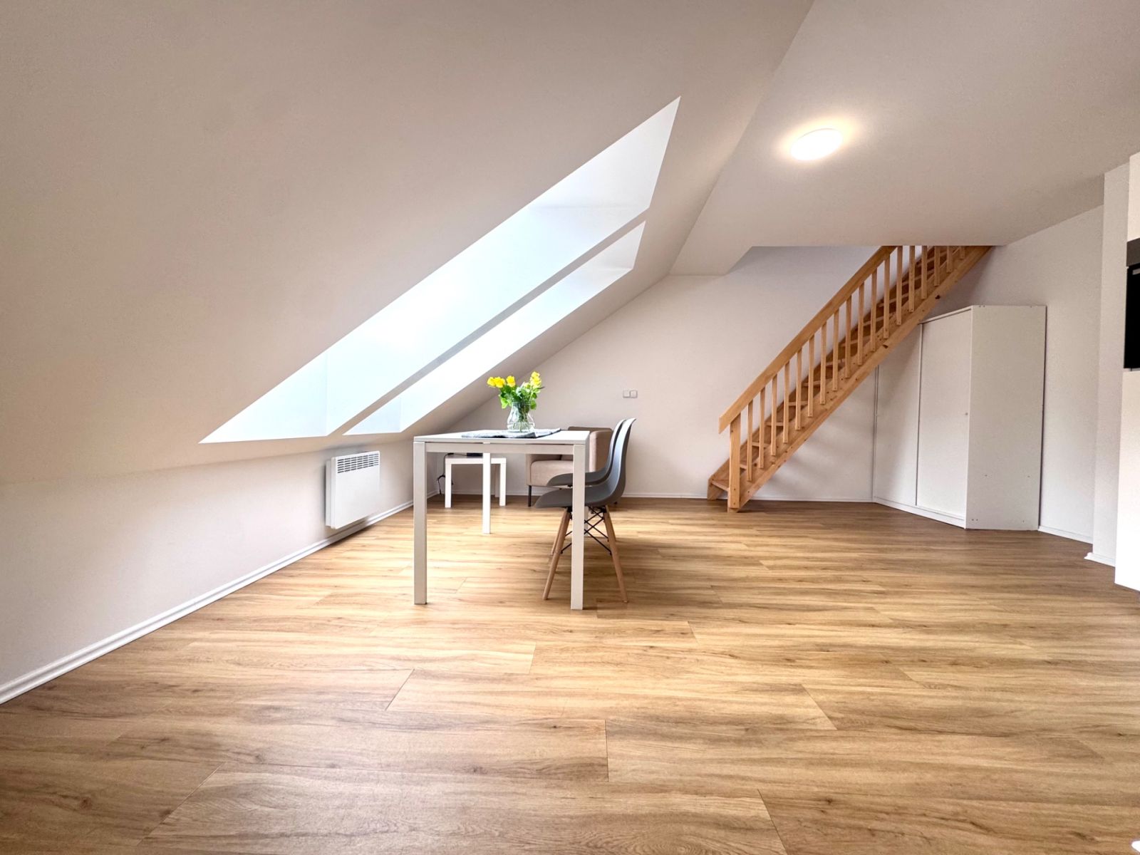 Pronájem bytu 2+kk 67 m² — photo 2