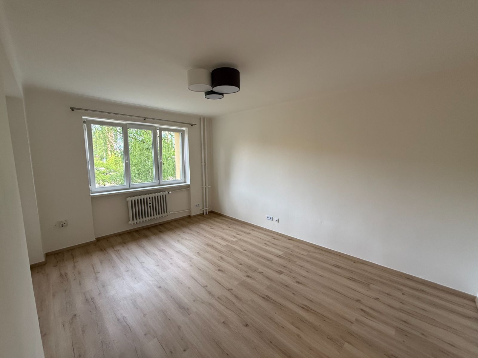 Pronájem bytu 3+kk 54 m² — photo 2