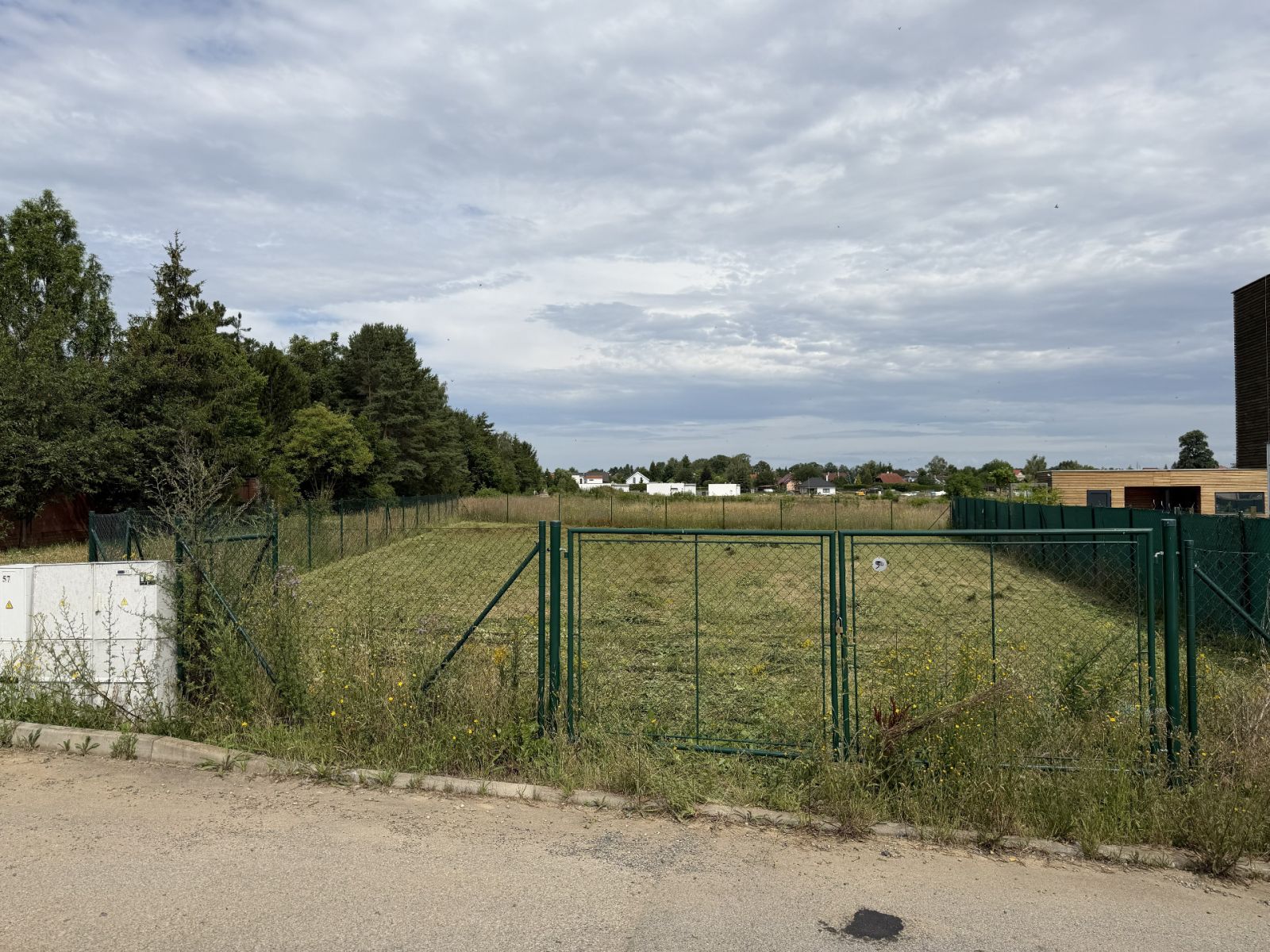 Prodej pozemku 801 m² — photo 2