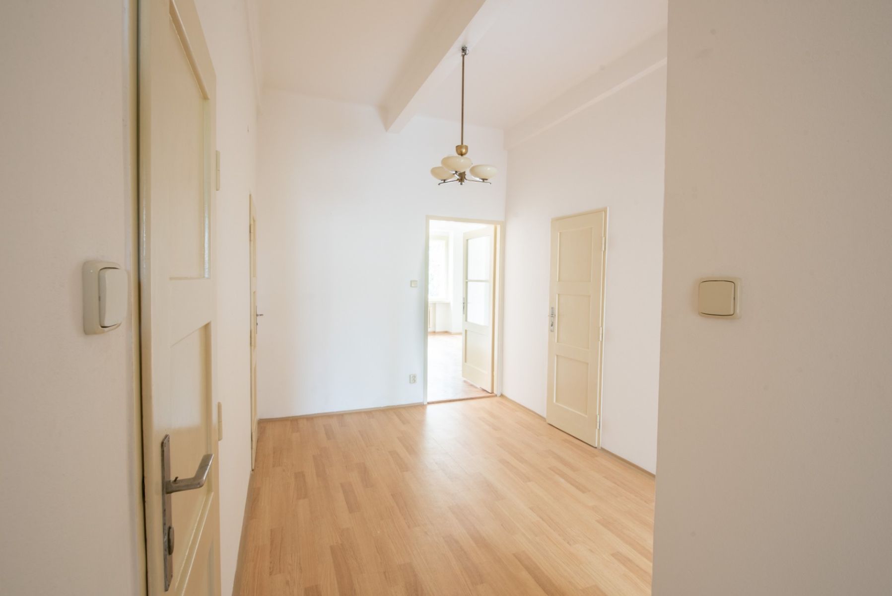 Pronájem bytu 2+1 77 m² — photo 2