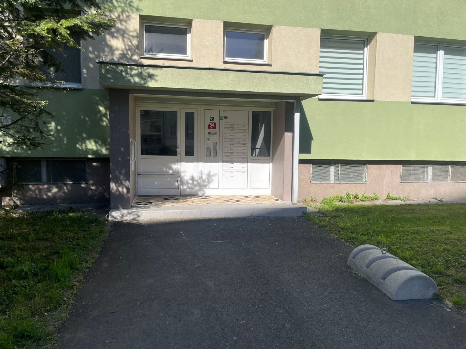 Pronájem bytu 3+1 67 m² — photo 2