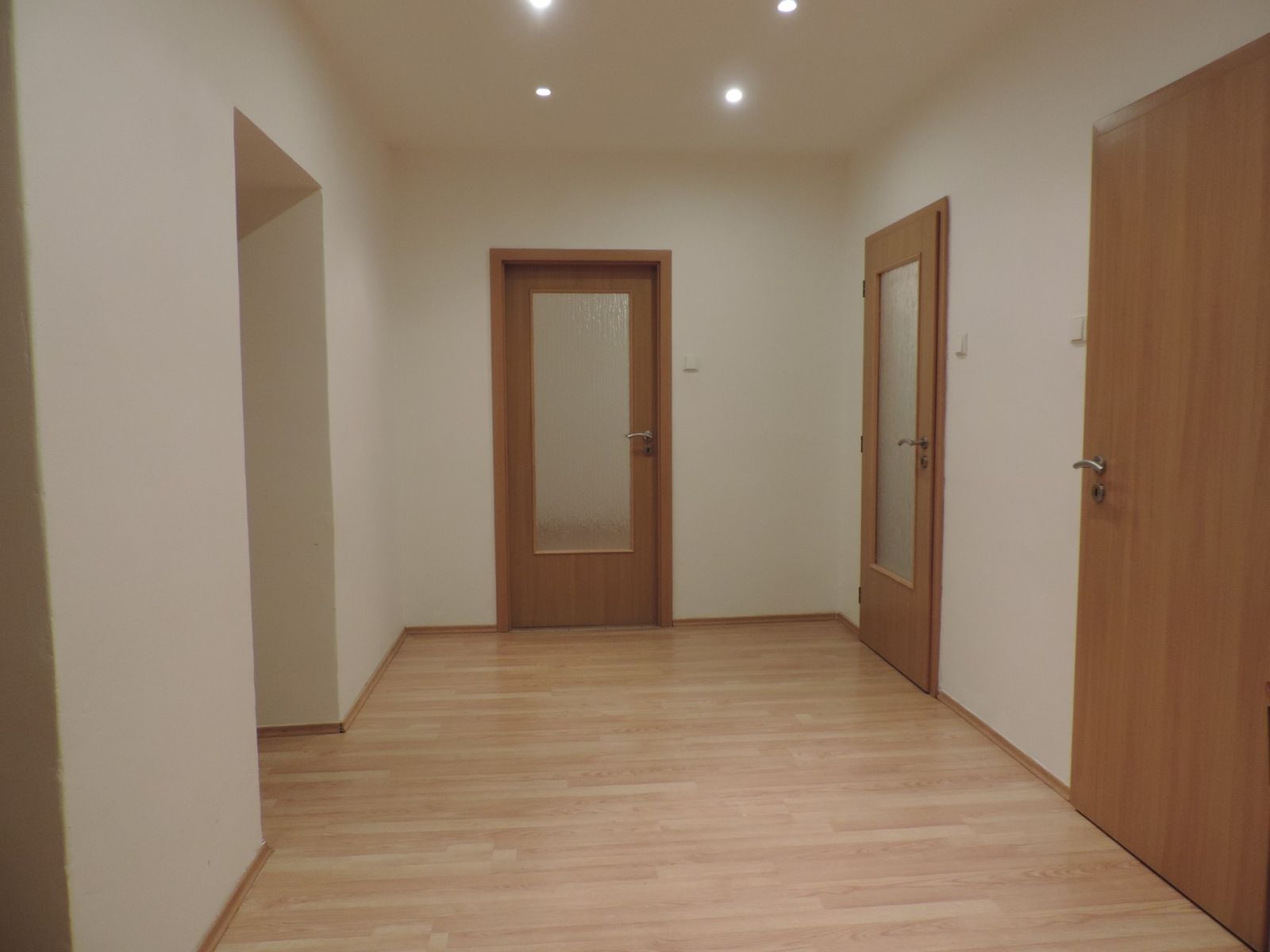 Prodej bytu 2+1 77 m² — photo 2