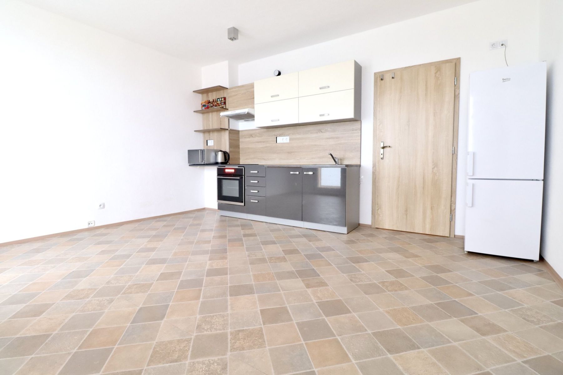Pronájem bytu 1+kk 27 m²
