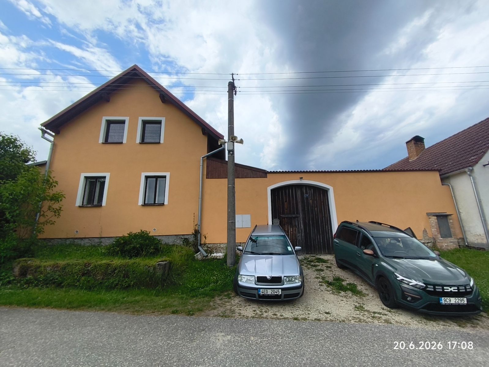 Prodej domu 221 m², pozemek 779 m²