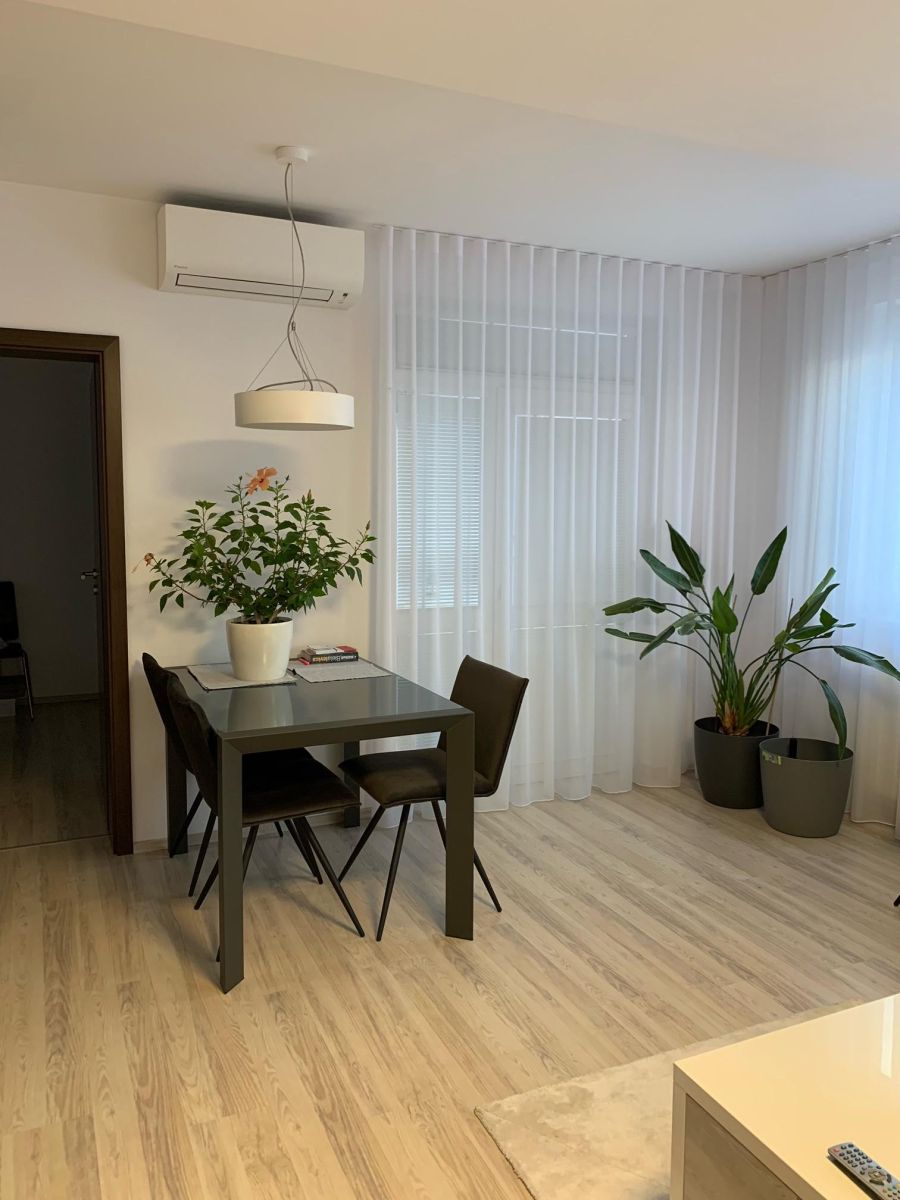Prenájom bytu 2-izbový 64 m²