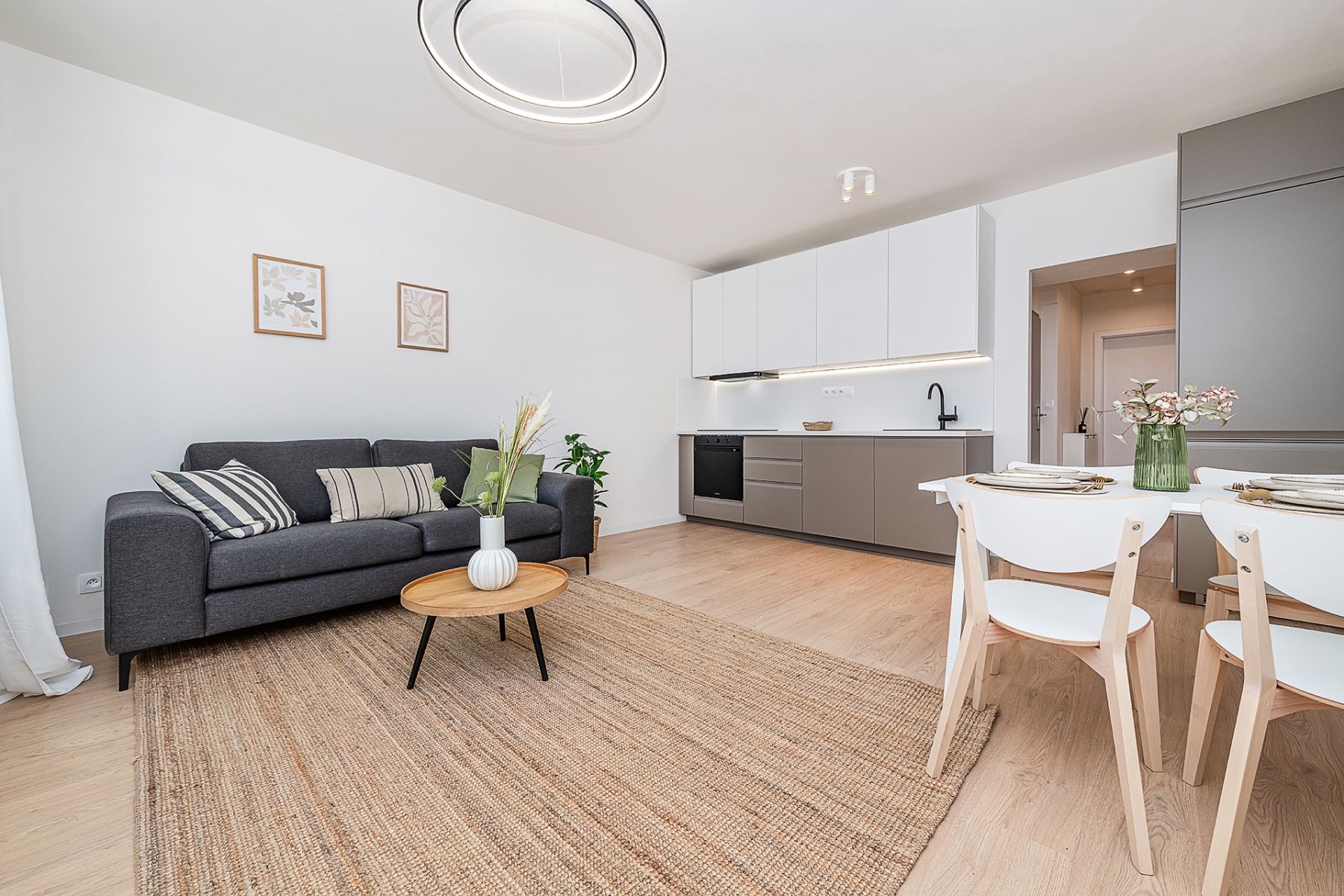 Prodej bytu 3+kk 74 m² — photo 2