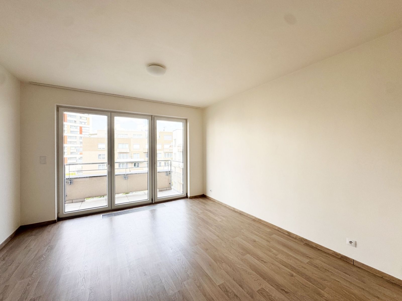 Pronájem bytu 1+kk 31 m² — photo 4