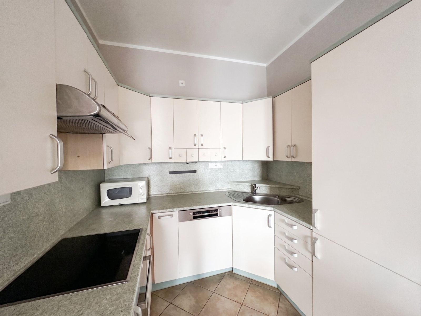 Pronájem bytu 3+kk 84 m² — photo 2