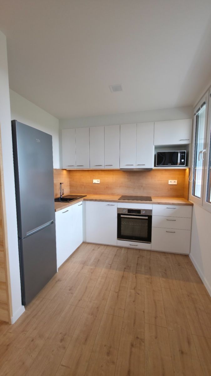 Pronájem bytu 1+kk 34 m² — photo 3