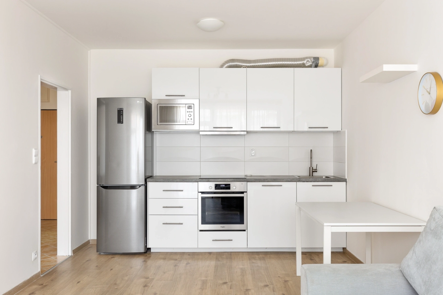 Pronájem bytu 2+kk 48 m² — photo 4