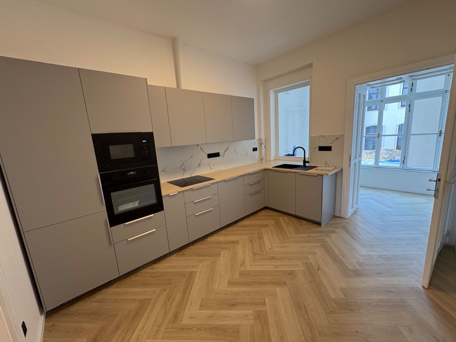 Pronájem bytu 1+1 42 m²