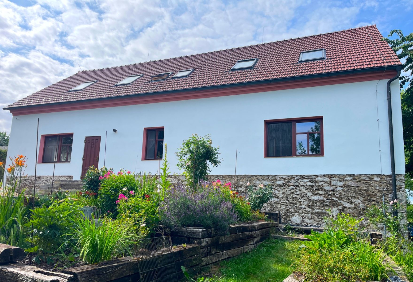 Prodej domu 241 m², pozemek 2.055 m² — photo 2
