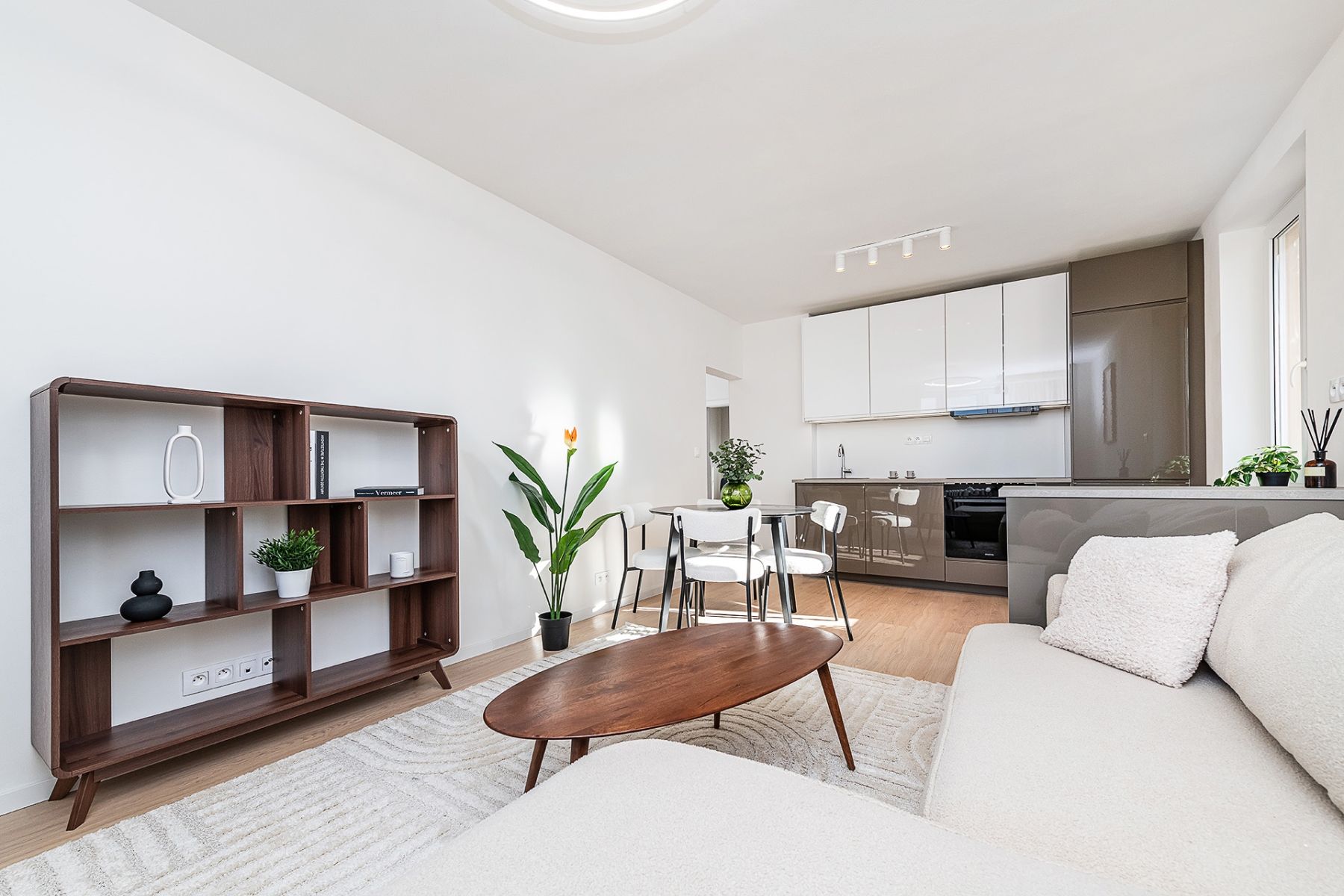 Prodej bytu 4+kk 73 m² — photo 2