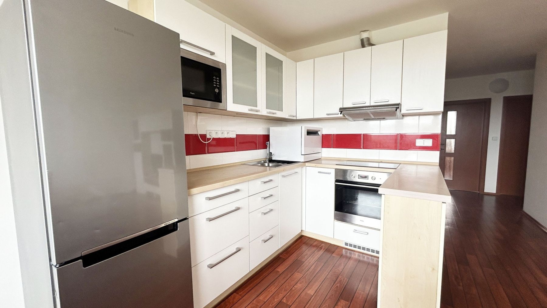 Pronájem bytu 3+kk 66 m²