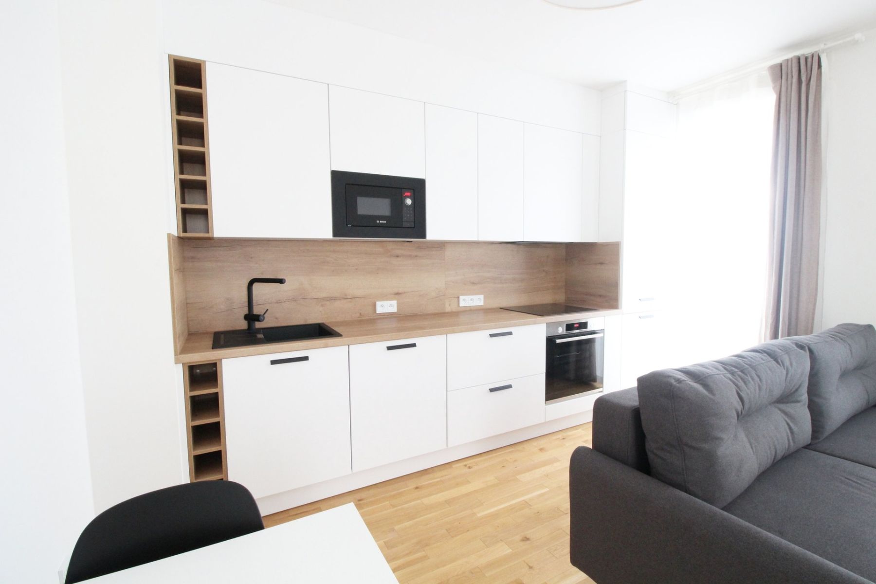 Pronájem bytu 2+kk 38 m² — photo 2