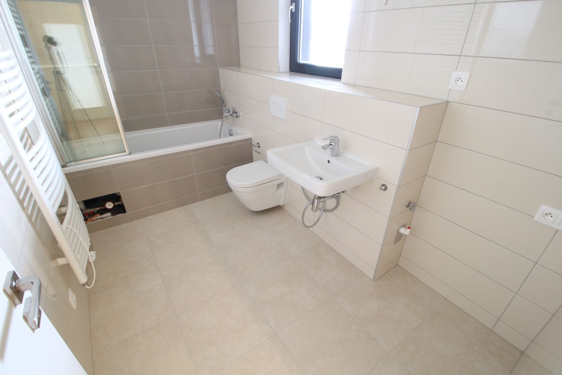 Pronájem bytu 3+kk 98 m² — photo 2