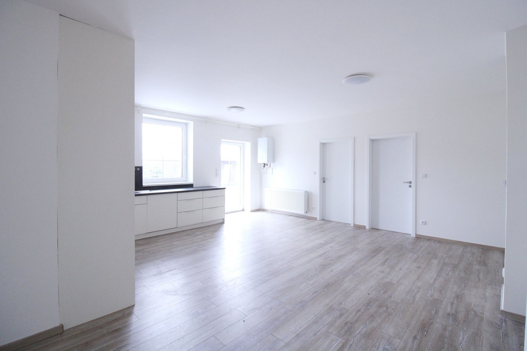Pronájem bytu 3+kk 88 m² — photo 2