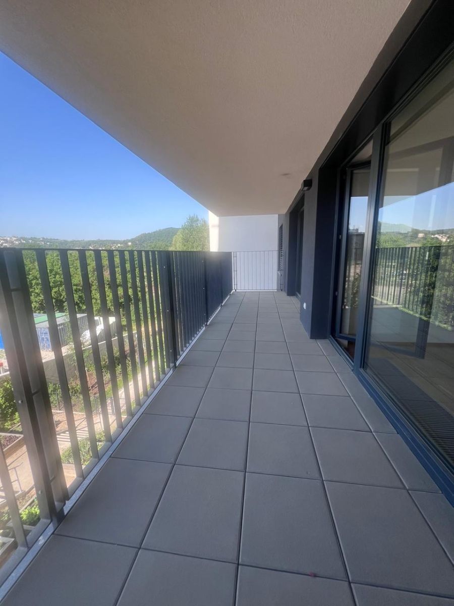 Pronájem bytu 2+kk 68 m², Praha – náhled fotky 9