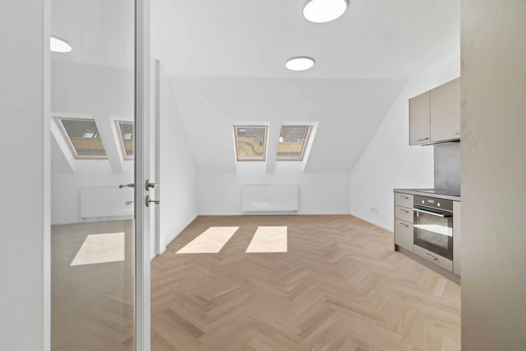 Pronájem bytu 3+kk 91 m²