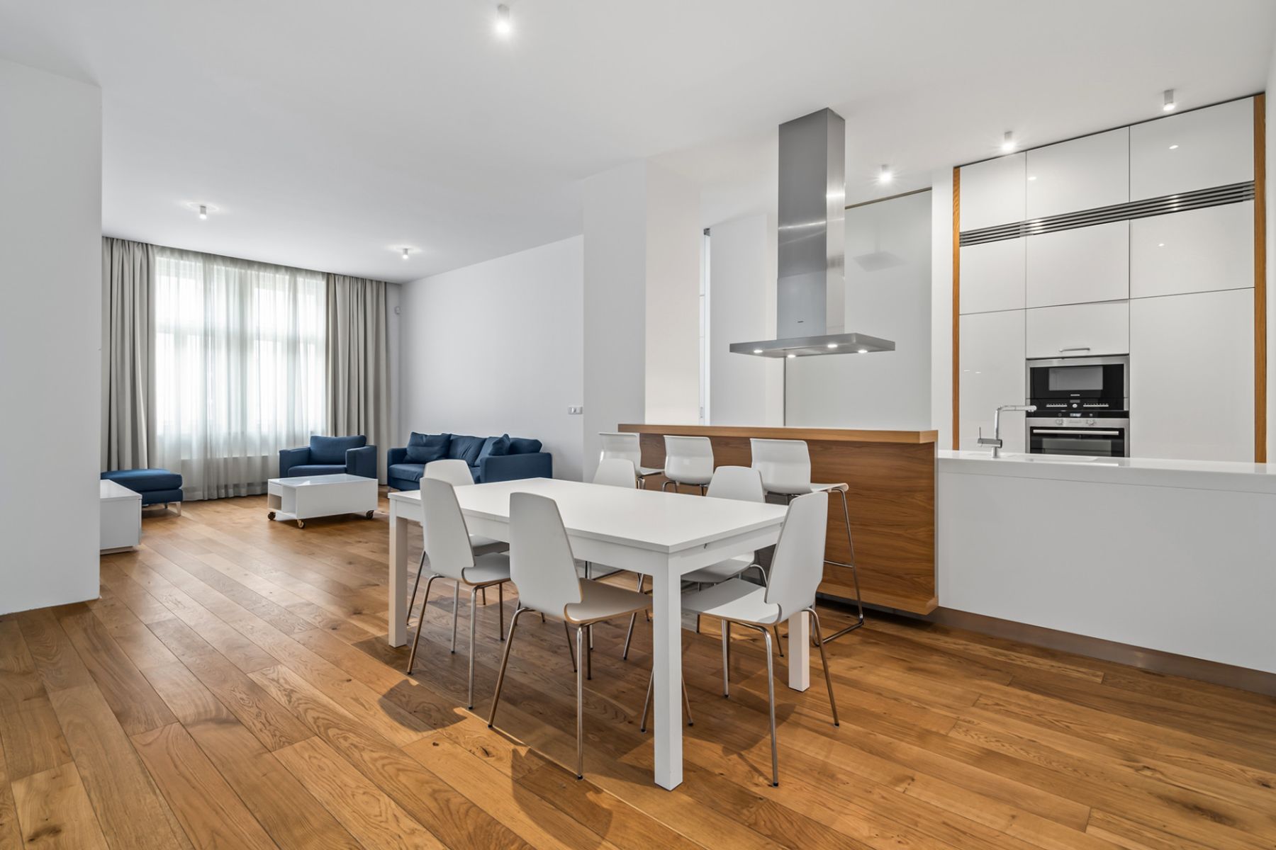 Pronájem bytu 3+kk 109 m² — photo 2