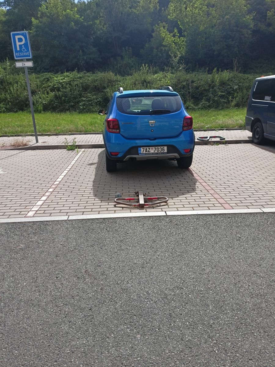 Pronájem bytu 1+kk 28 m² — photo 2