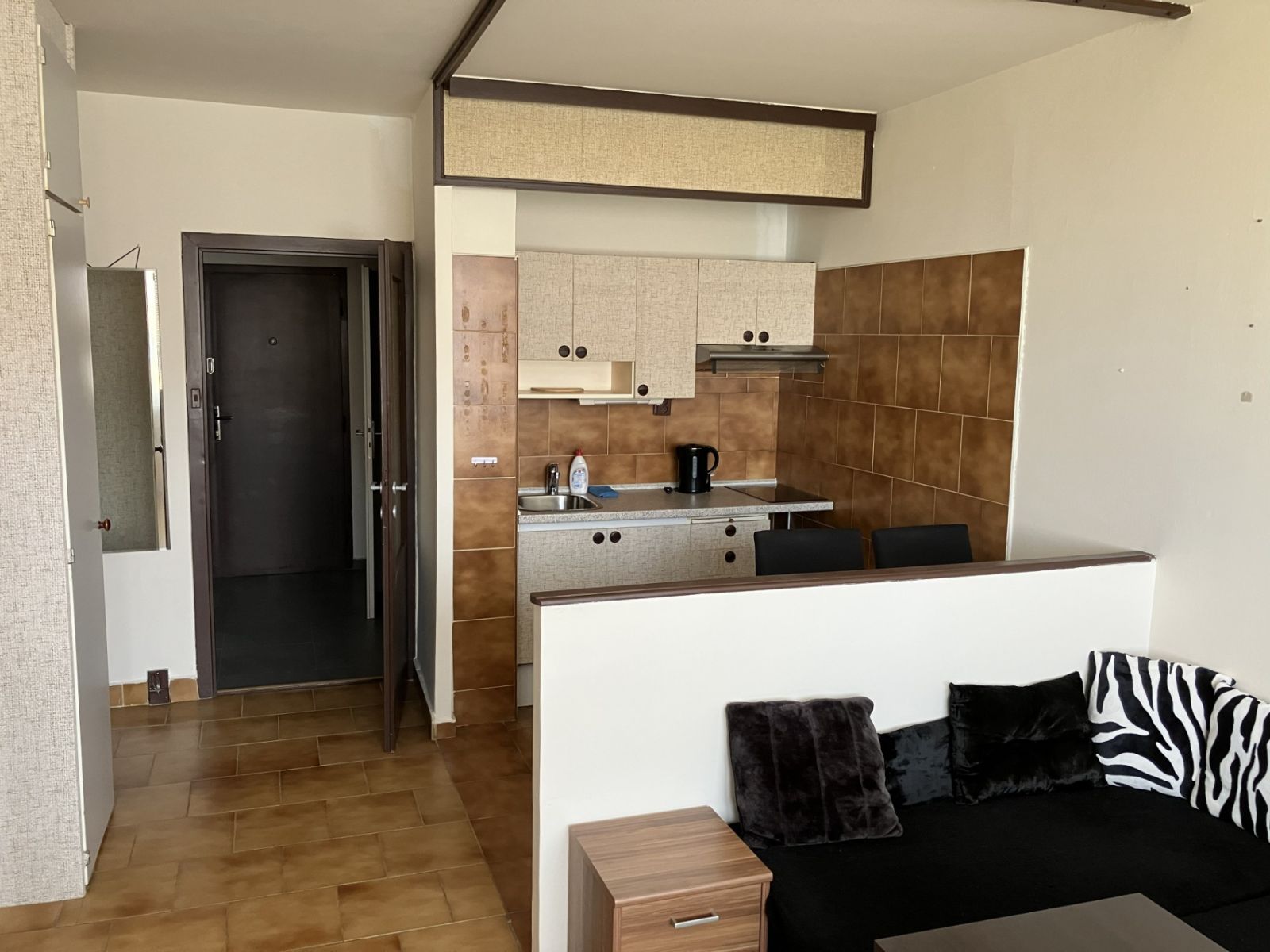 Pronájem bytu 2+kk 41 m² — photo 3